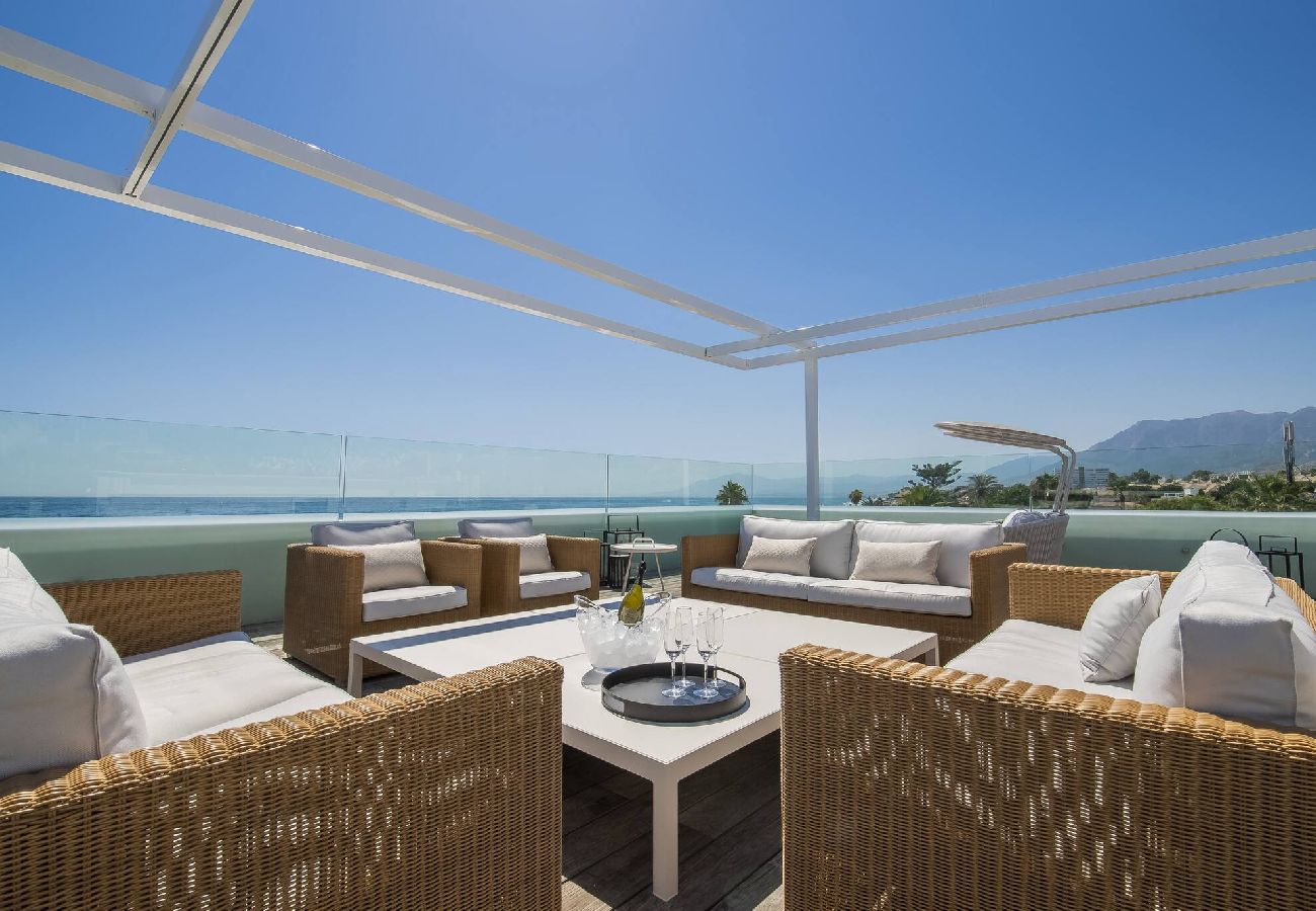 Villa in Marbella - 3326 Costabella Frontline