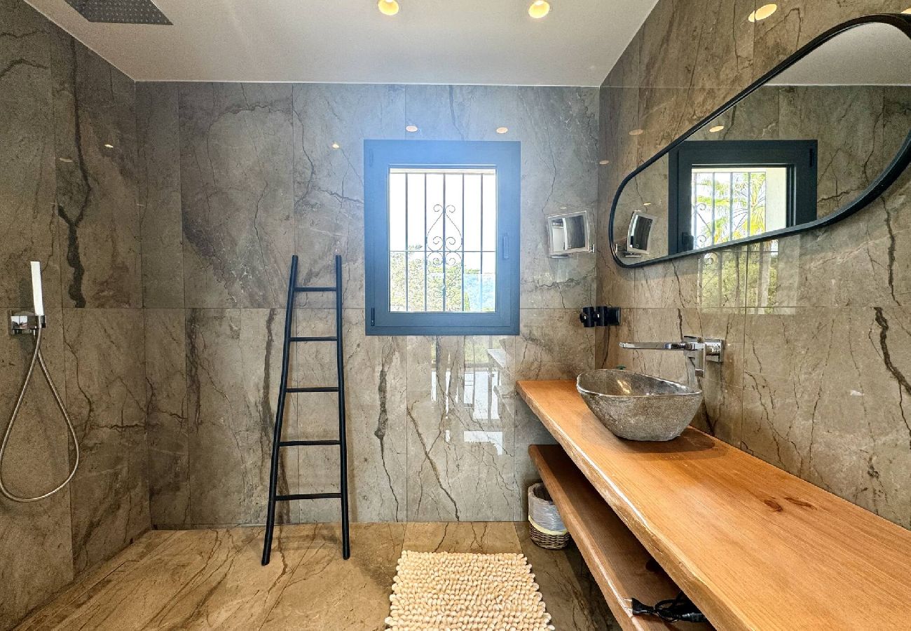 Villa in Marbella - 3305 Carib Playa