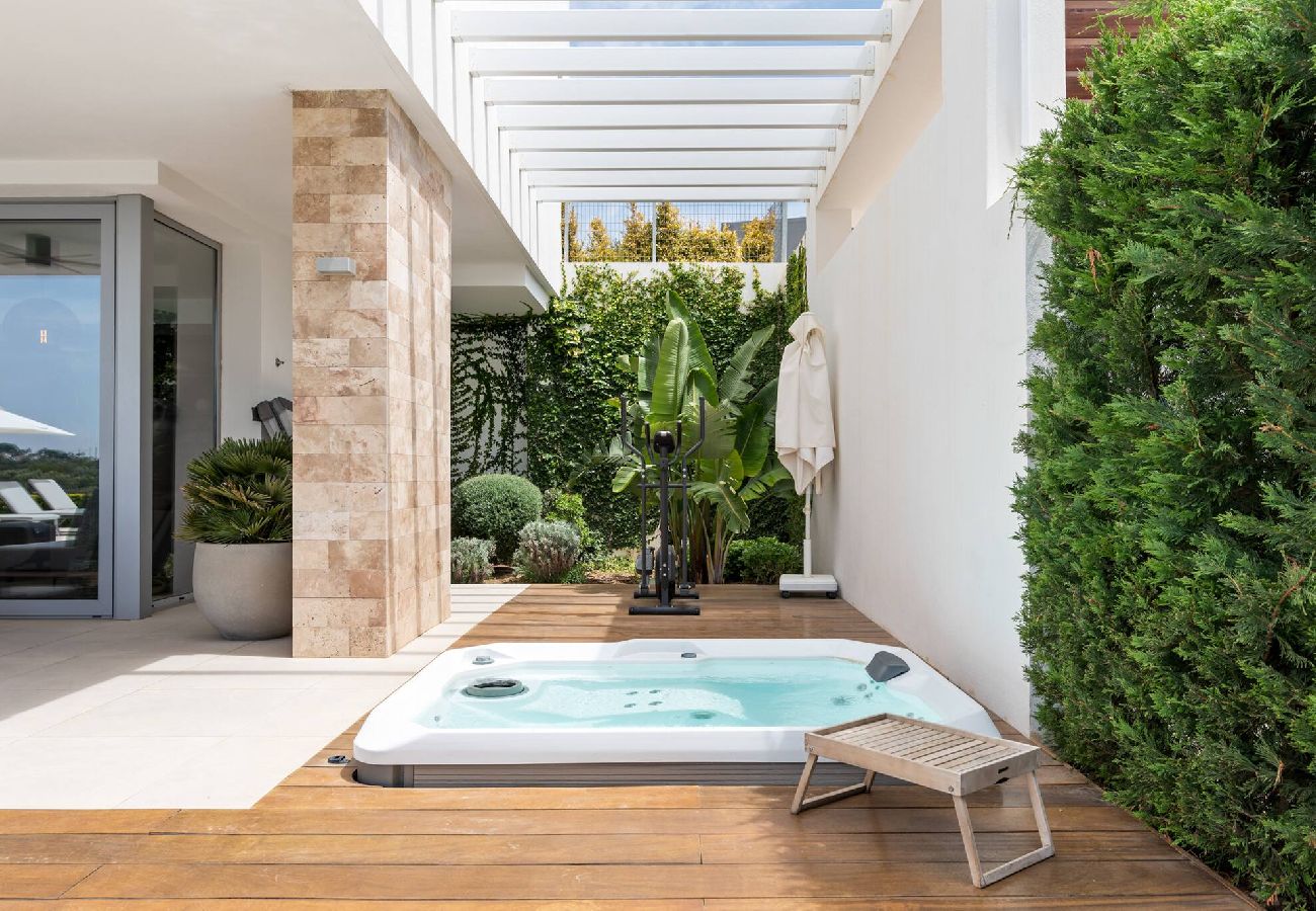 Villa in Marbella - 3301 Villa Mariposa (r3907066)