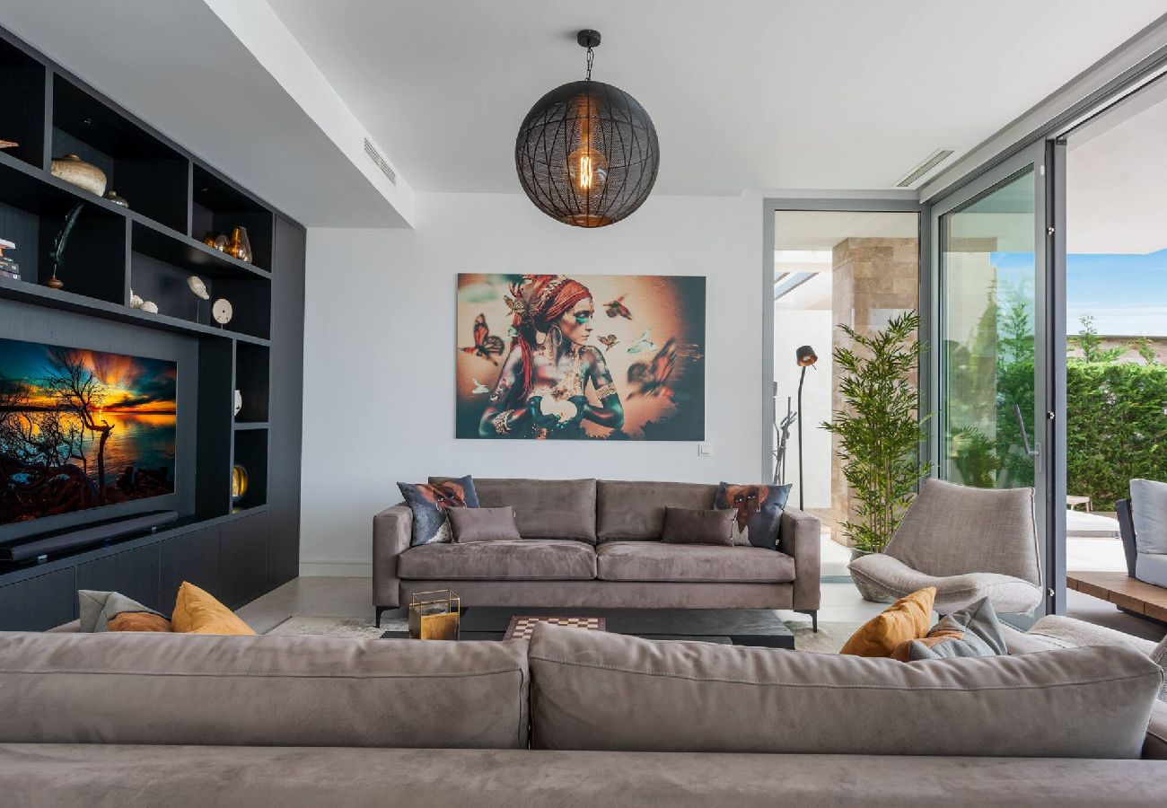 Villa in Marbella - 3301 Villa Mariposa (r3907066)