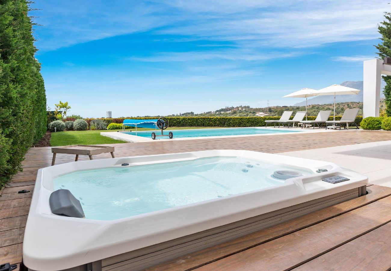 Villa in Marbella - 3301 Villa Mariposa (r3907066)