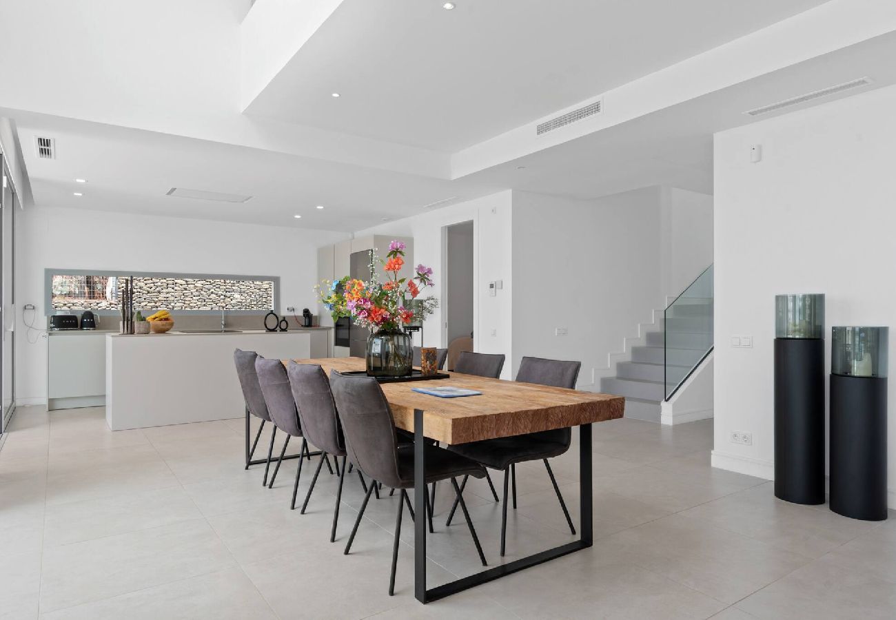 Villa in Marbella - 3301 Villa Mariposa (r3907066)