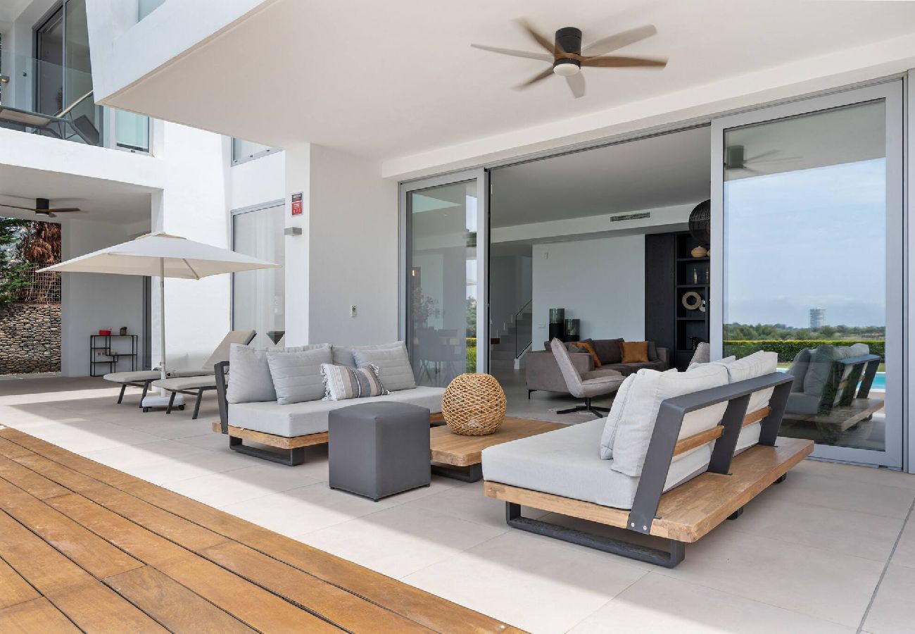 Villa in Marbella - 3301 Villa Mariposa (r3907066)