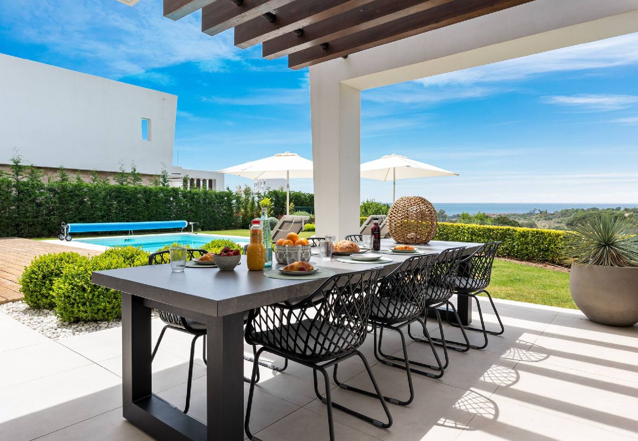 Villa in Marbella - 3301 Villa Mariposa (r3907066)