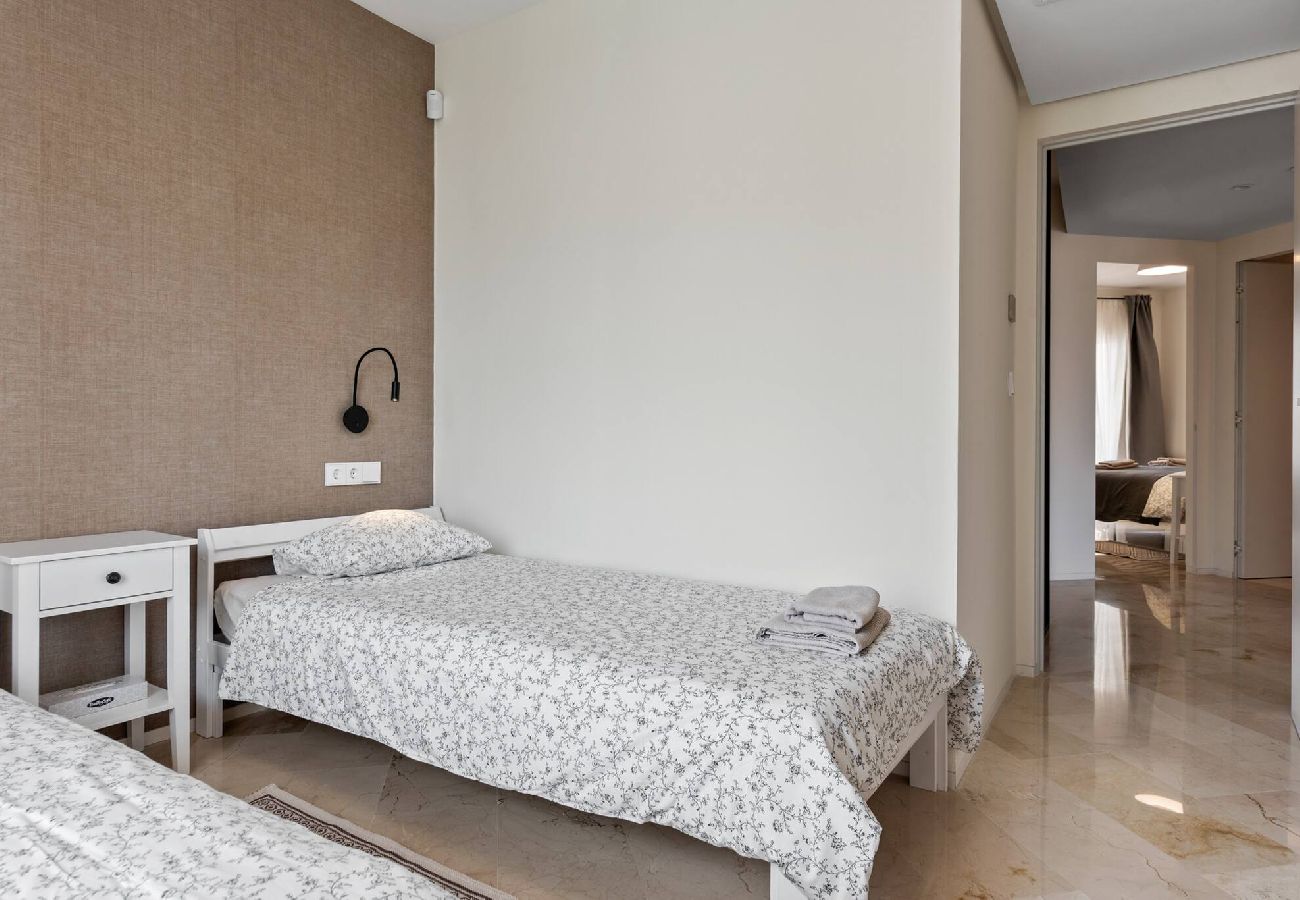 House in Marbella - 3318 Casa Sunshine (r4355587)