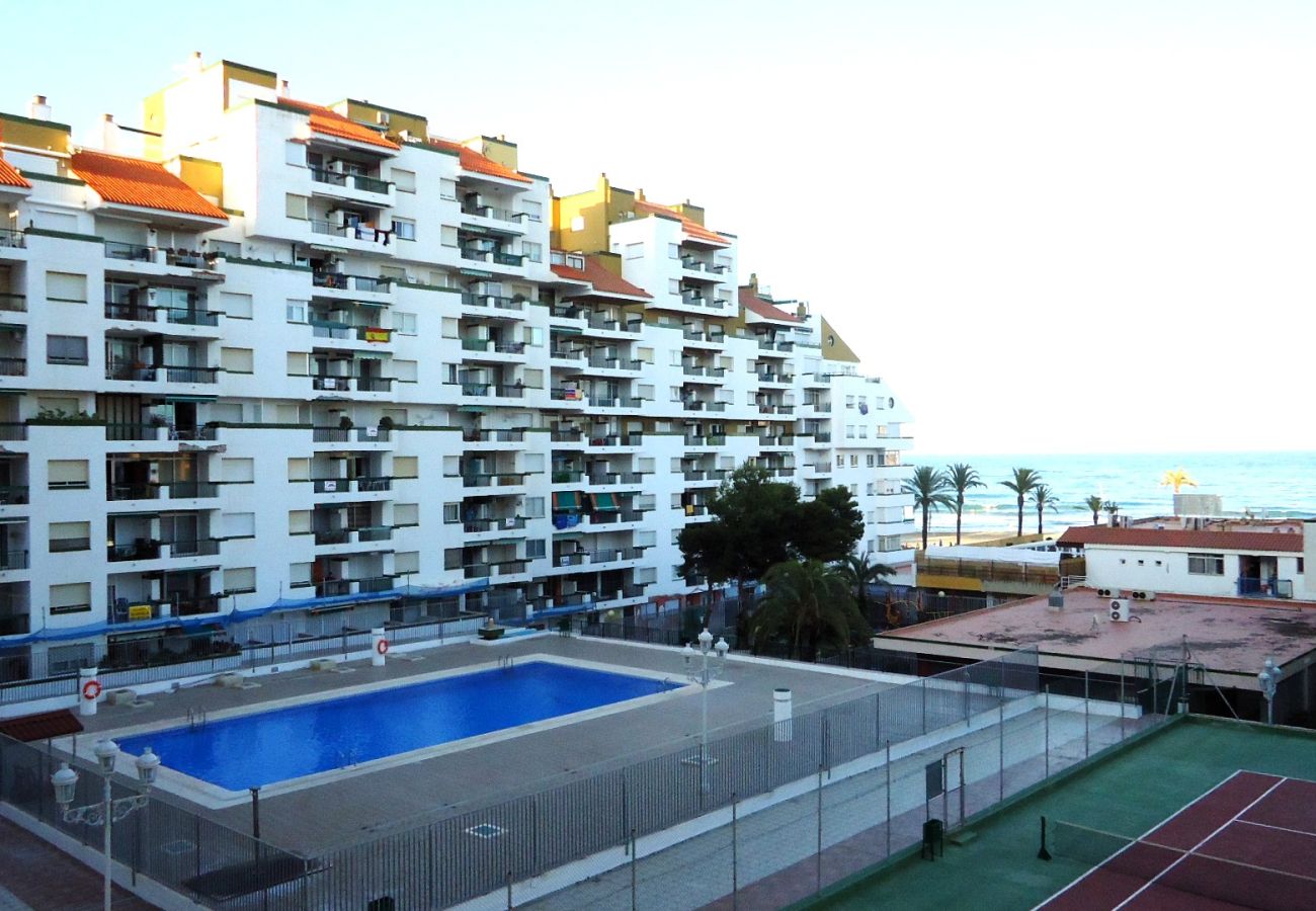 Apartment in Peñiscola - Peñiscola Playa 1ª LInea con Aire