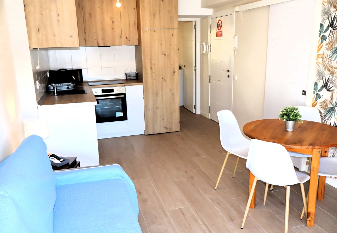 Apartment in Peñiscola - Peñiscola Playa 1ª LInea con Aire