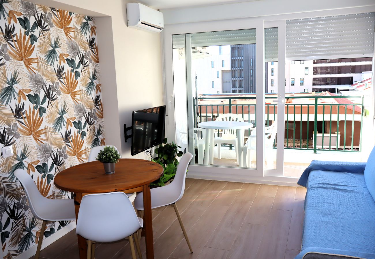 Apartment in Peñiscola - Peñiscola Playa 1ª LInea con Aire