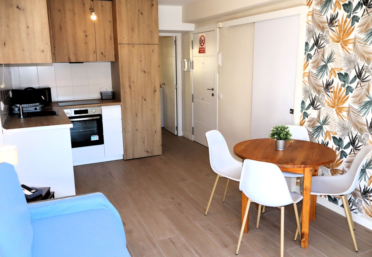 Apartment in Peñiscola - Peñiscola Playa 1ª LInea con Aire