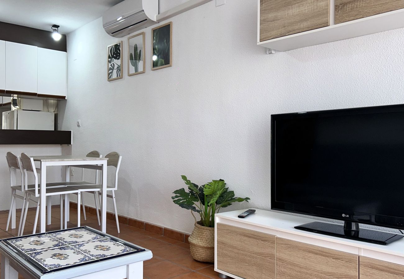 Apartment in Peñiscola - Peñiscola Playa 1ª LInea con Aire