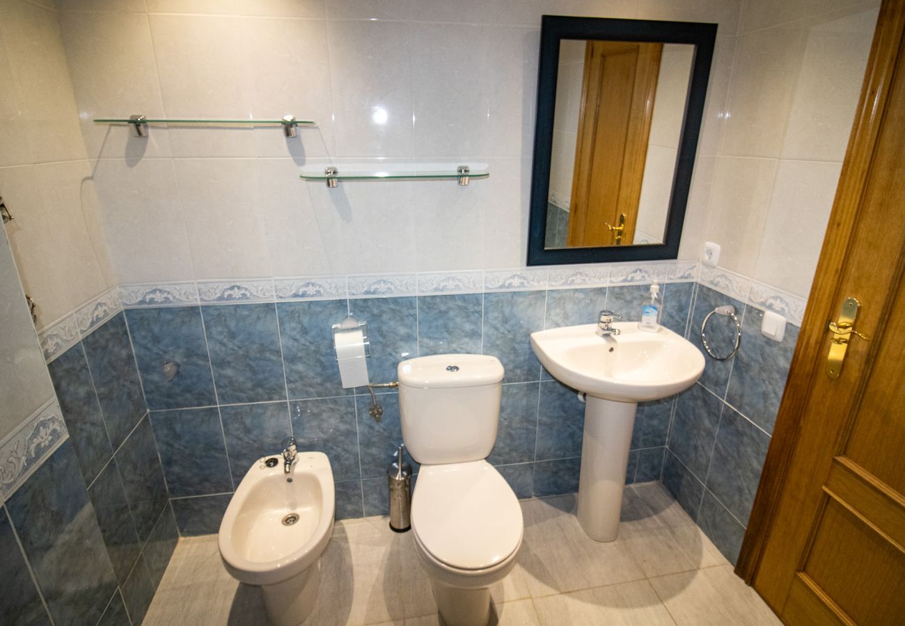 Apartment in Alcocebre / Alcossebre - Bajo frente a la piscina - Playa Cargador