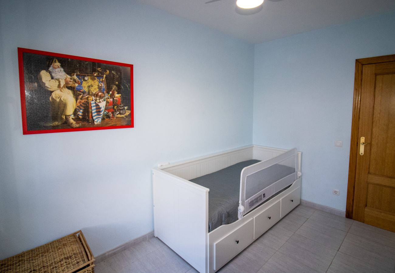 Apartment in Alcocebre / Alcossebre - Bajo frente a la piscina - Playa Cargador