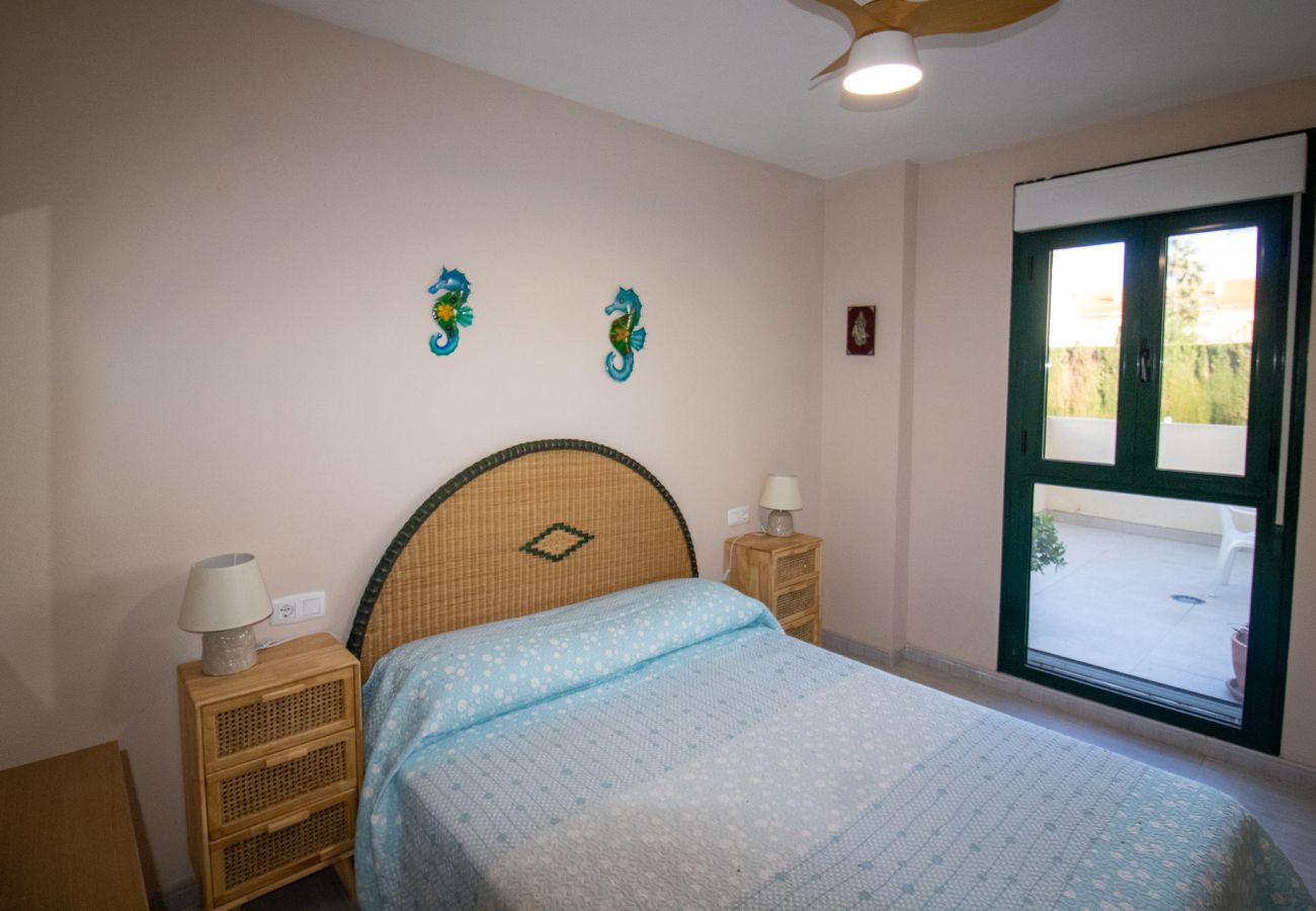 Apartment in Alcocebre / Alcossebre - Bajo frente a la piscina - Playa Cargador