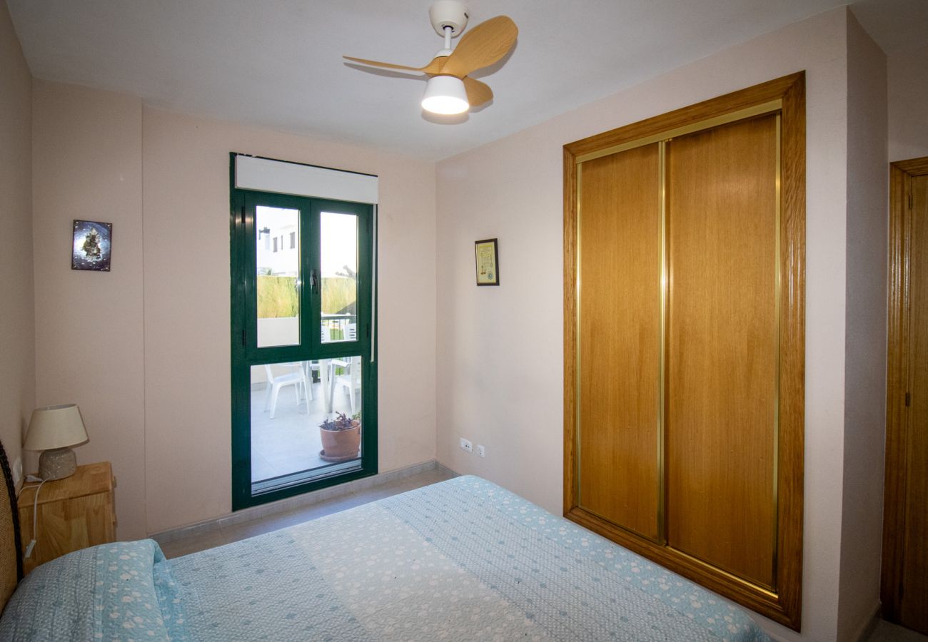 Apartment in Alcocebre / Alcossebre - Bajo frente a la piscina - Playa Cargador