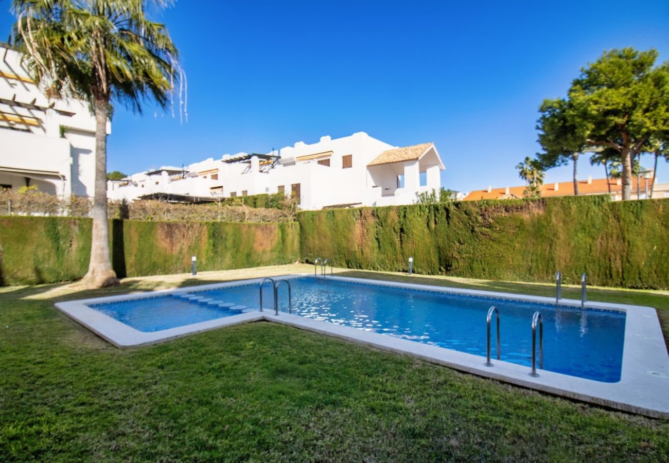 Apartment in Alcocebre / Alcossebre - Bajo frente a la piscina - Playa Cargador