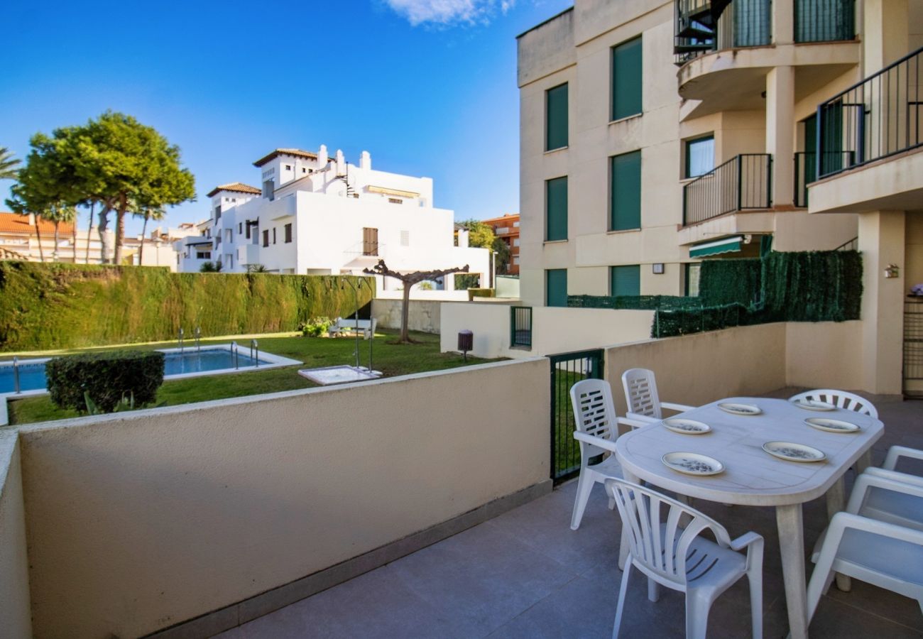 Apartment in Alcocebre / Alcossebre - Bajo frente a la piscina - Playa Cargador