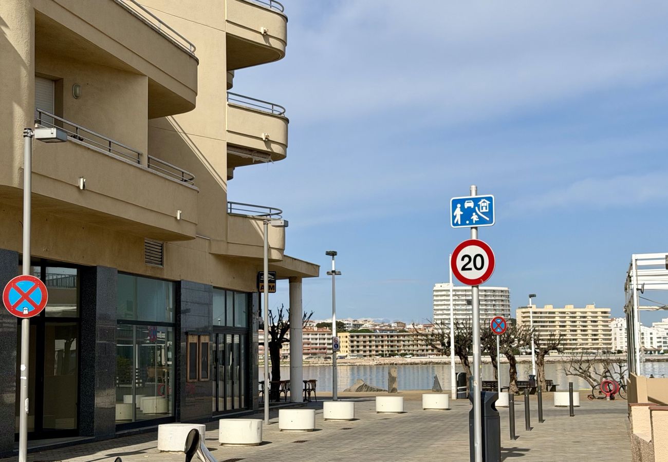 Apartment in L'Escala - LA LLONGADA 2-C