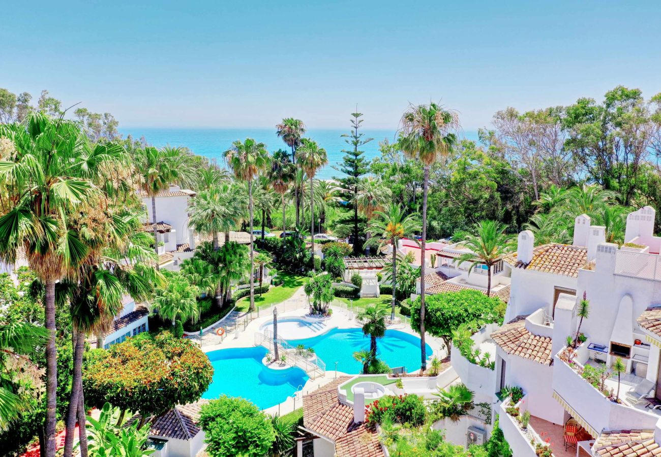 Apartment in Marbella - 2047 Stylish Luxury Apartment with Pool