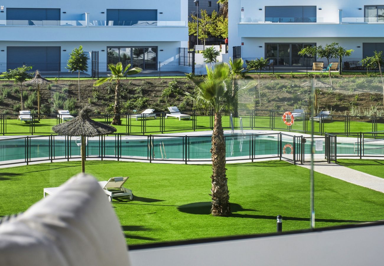 Apartment in Estepona - 3024 Bright apartment with terrace and pool