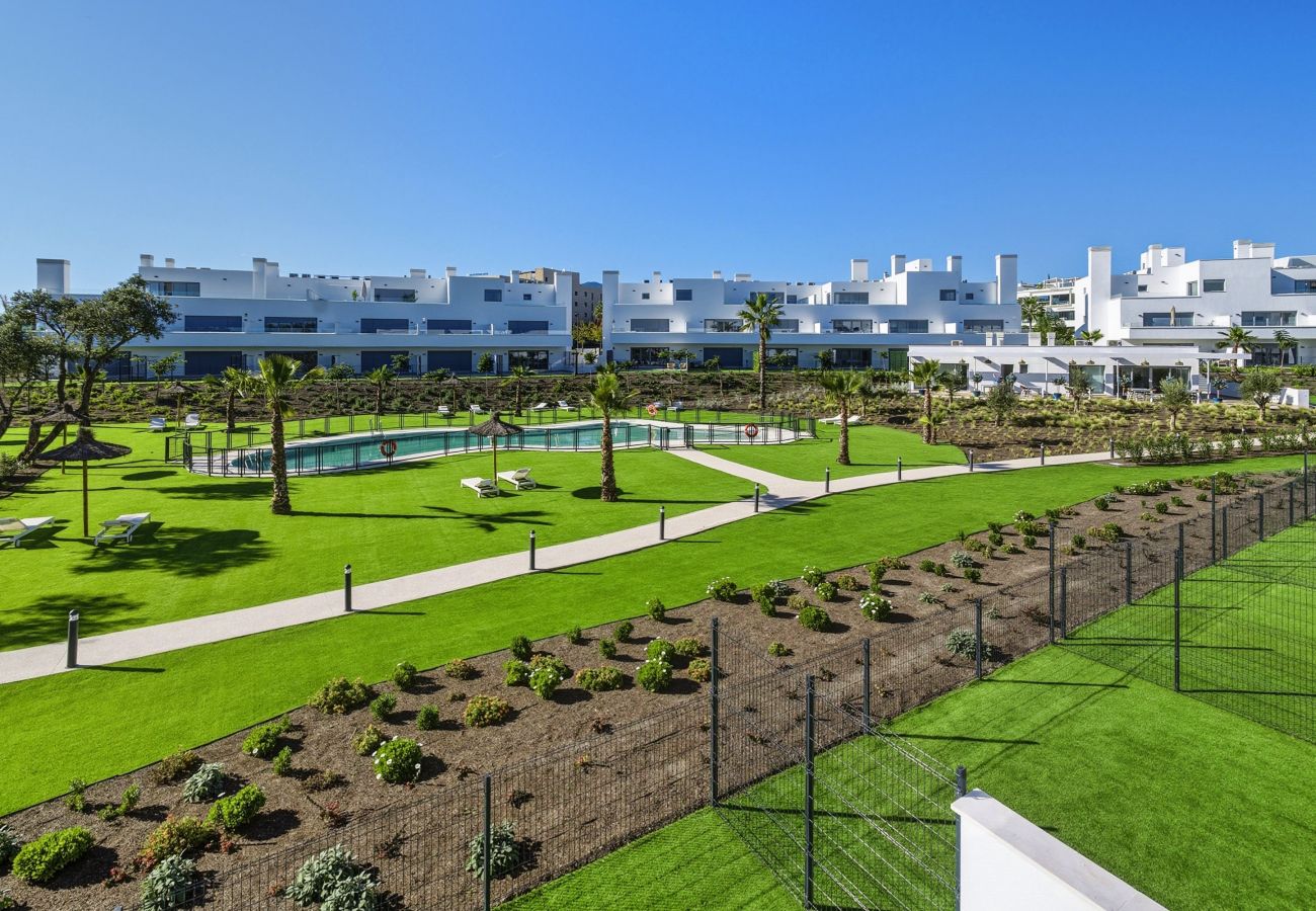 Apartment in Estepona - 3024 Bright apartment with terrace and pool