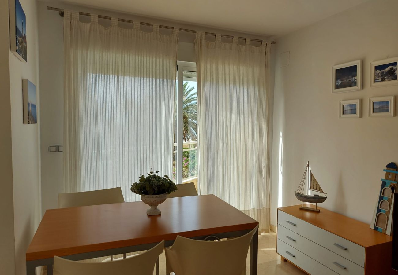 Apartment in Denia - 145 Playa Esmeralda, 1-7