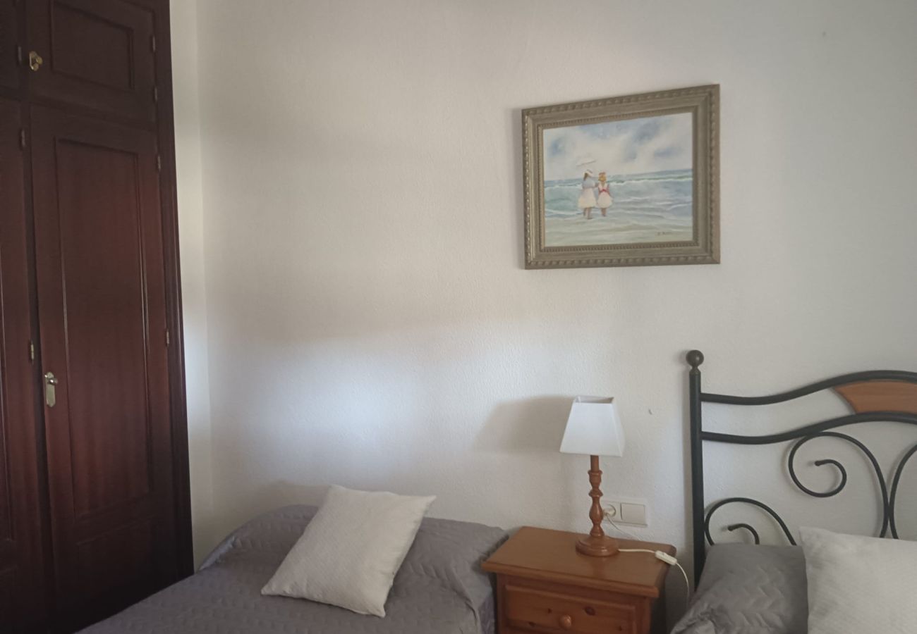 Chalet in Chiclana de la Frontera - R012 MORENA
