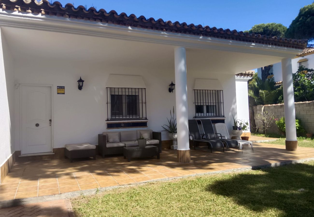 Chalet in Chiclana de la Frontera - R012 MORENA