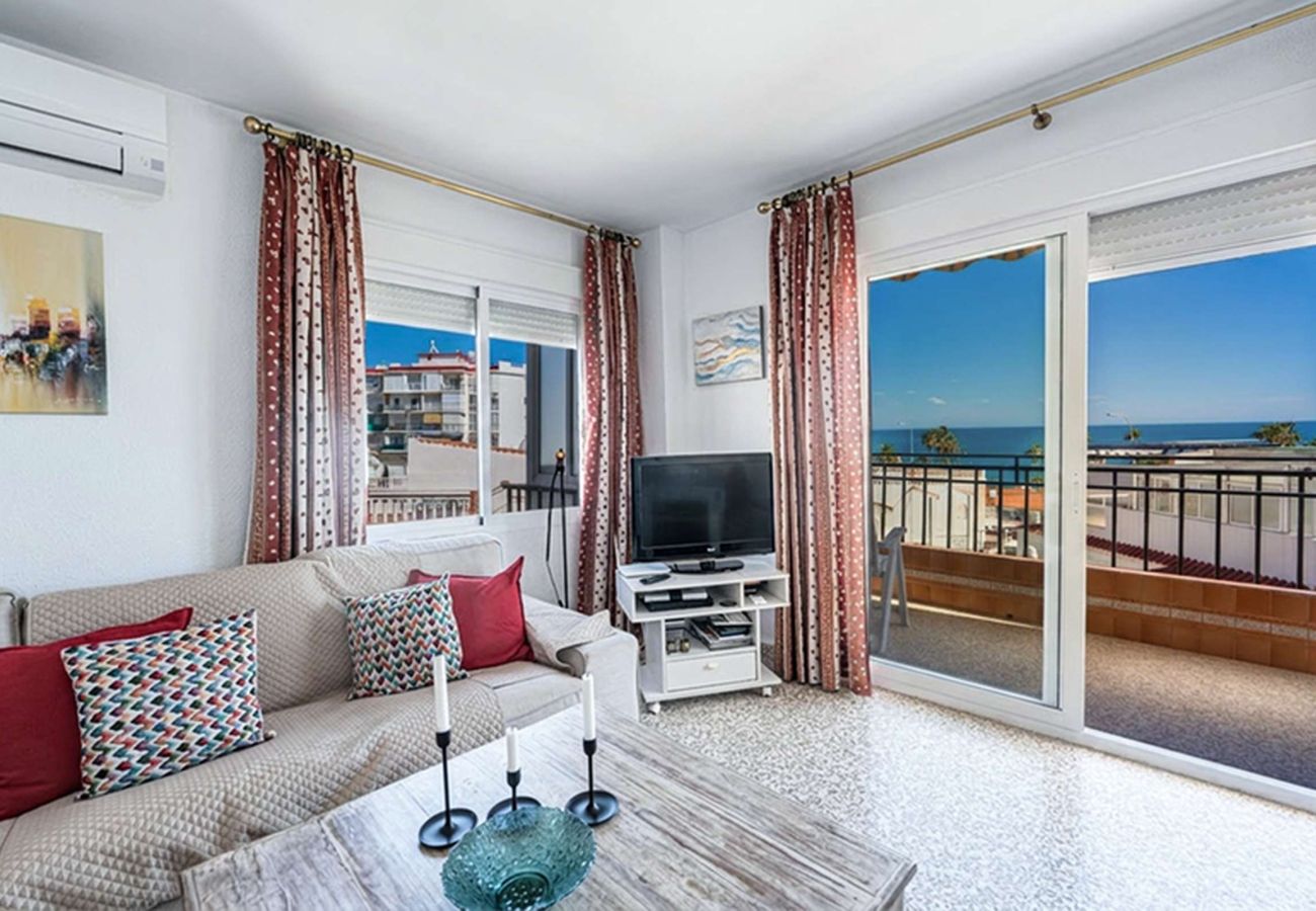 Living room connected to terrace with sea views, air conditioning and TV, Albaida II 2B Nerja