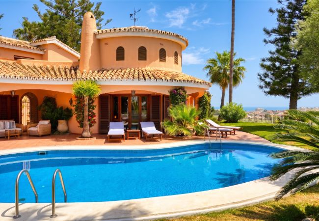 Villa/Dettached house in Benalmádena - 3163 Luxury Mediterranean Villa with Private Pool