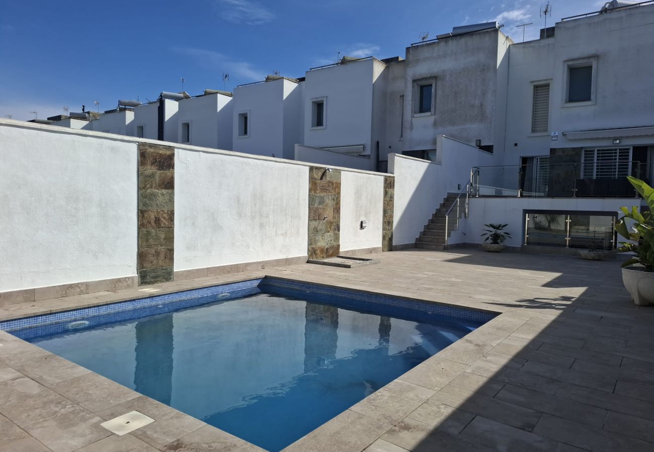 Terraced House in Chiclana de la Frontera - R028 SALVADOR DE BAHÍA