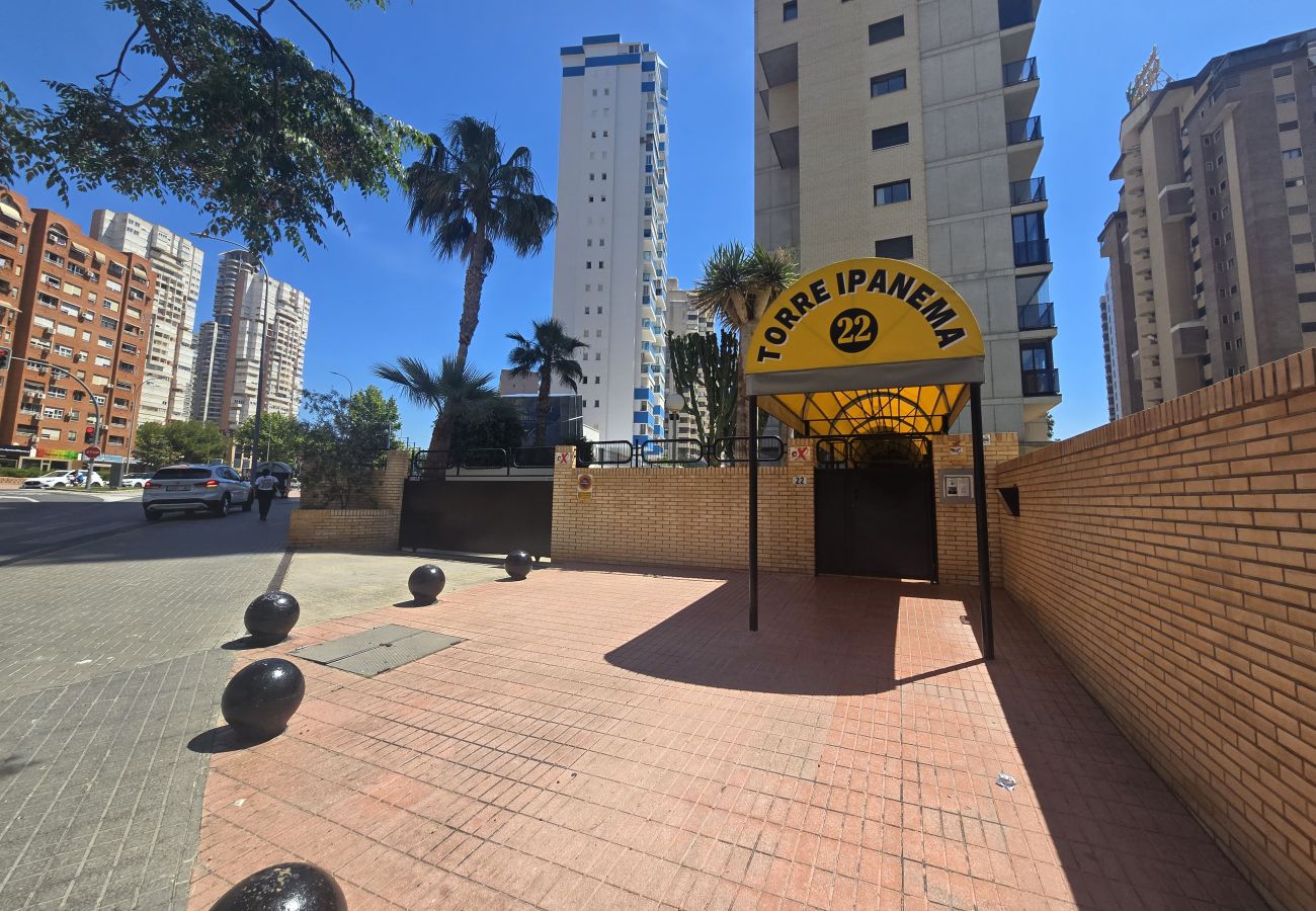 Apartment in Benidorm - TORRE IPANEMA 12C