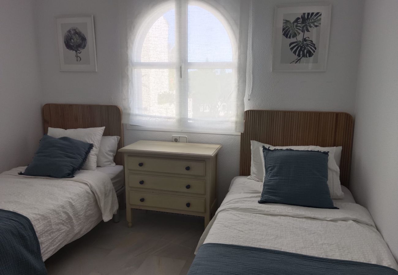 Apartment in Chiclana de la Frontera - R034 PUEBLO MARINERO ALMADRABA