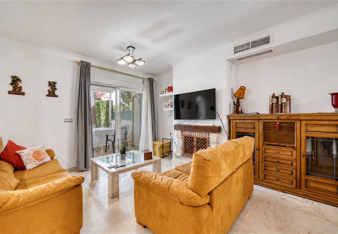 Terraced House in Marbella - 3160 Elegant Seafront House