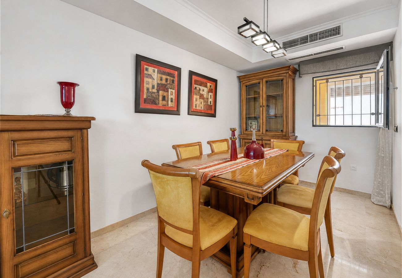 Terraced House in Marbella - 3160 Elegant Seafront House