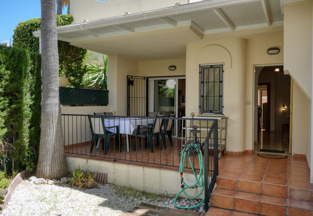 Terraced House in Marbella - 3160 Elegant Seafront House