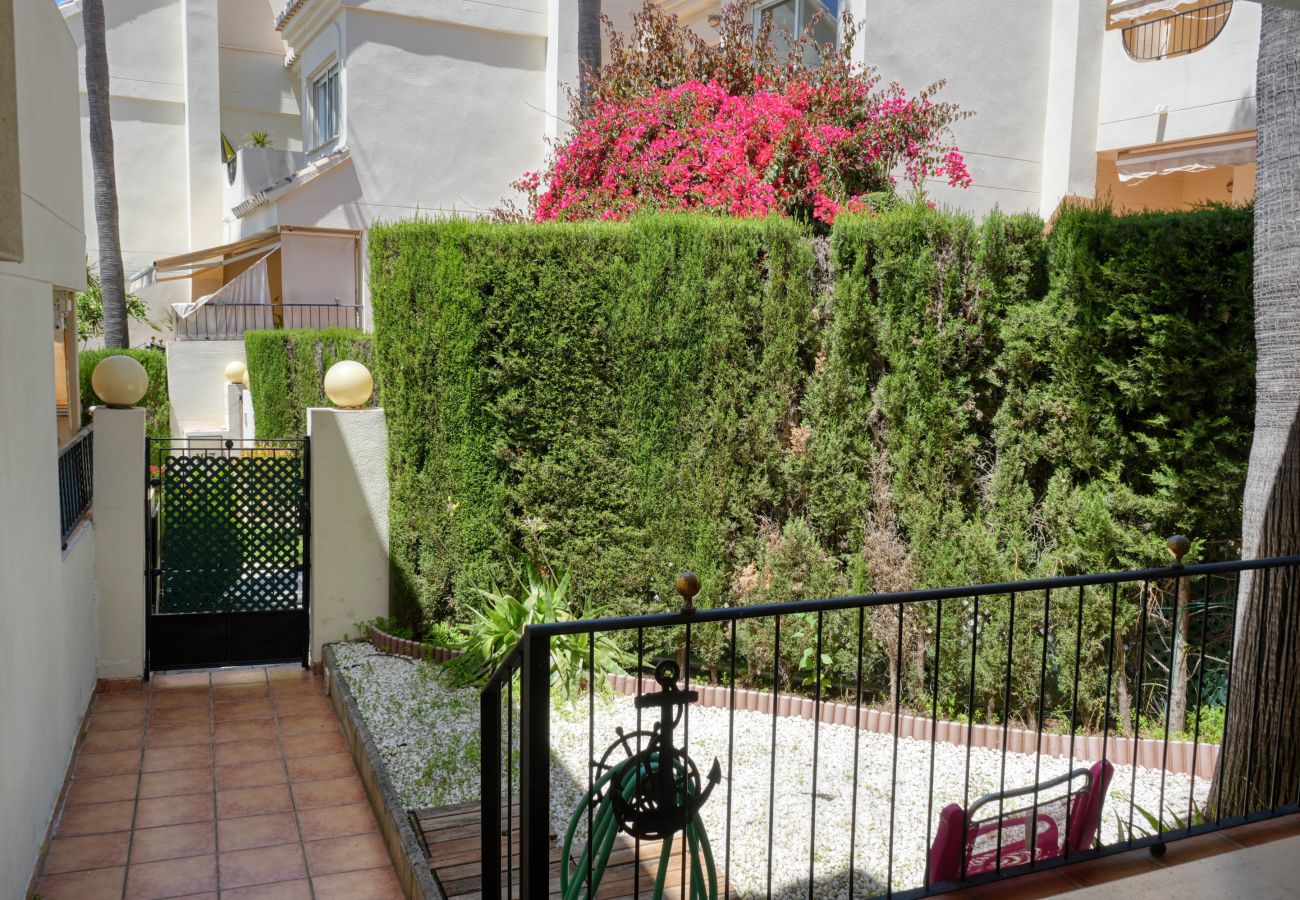Terraced House in Marbella - 3160 Elegant Seafront House