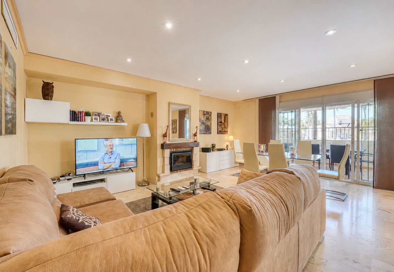 Terraced House in Marbella - 3150 Seaside Home with Stunning Sea Views