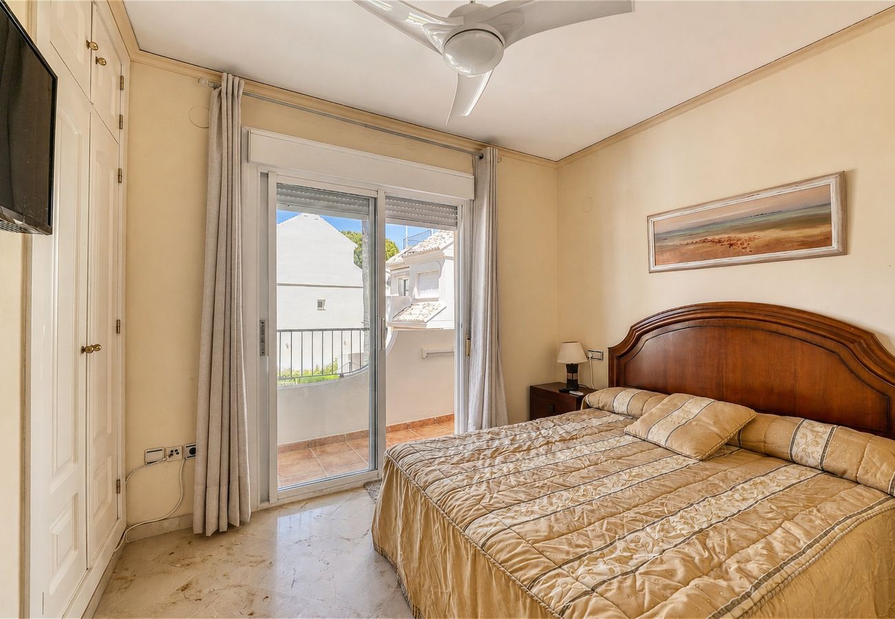 Terraced House in Marbella - 3150 Seaside Home with Stunning Sea Views