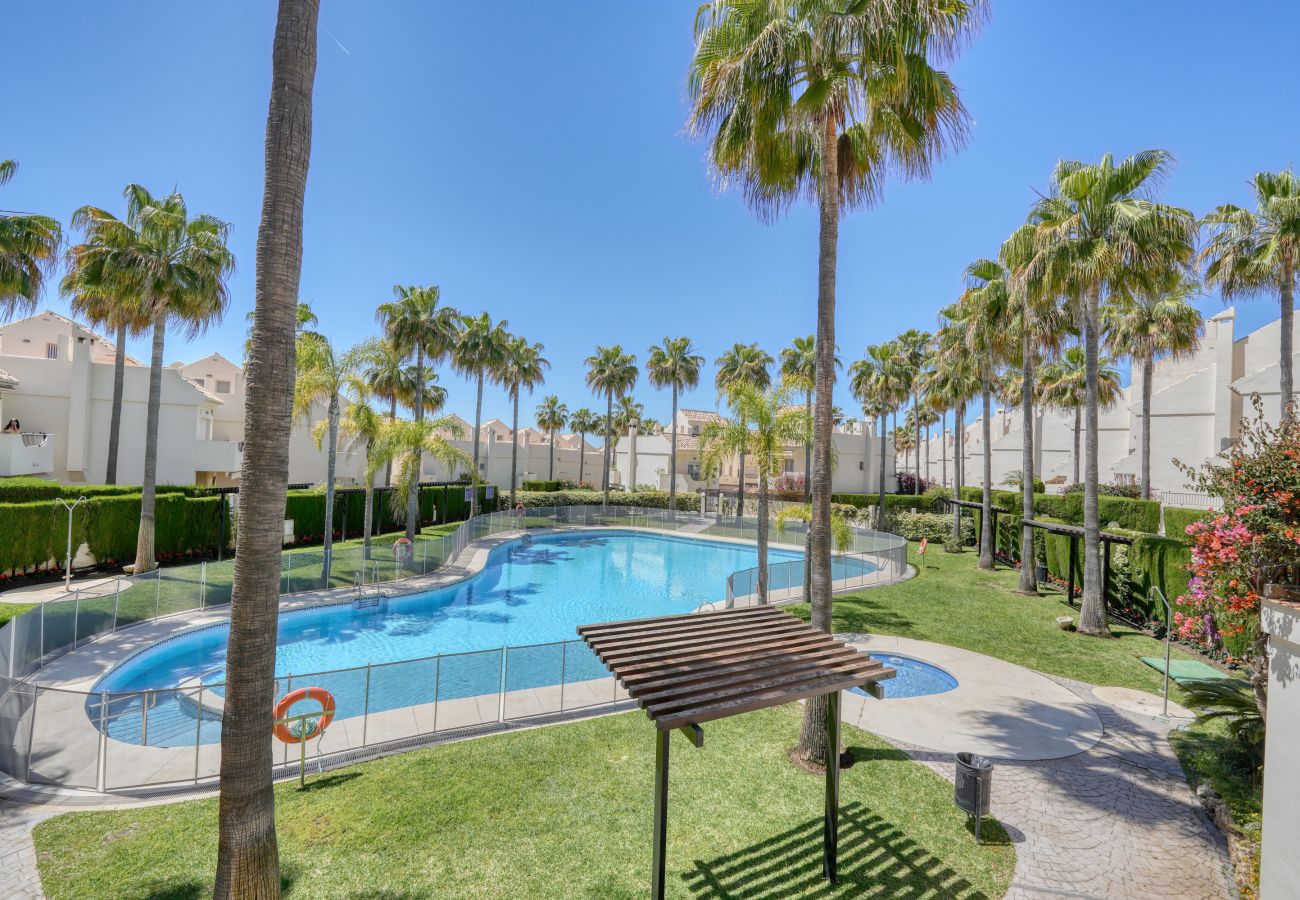 Terraced House in Marbella - 3150 Seaside Home with Stunning Sea Views