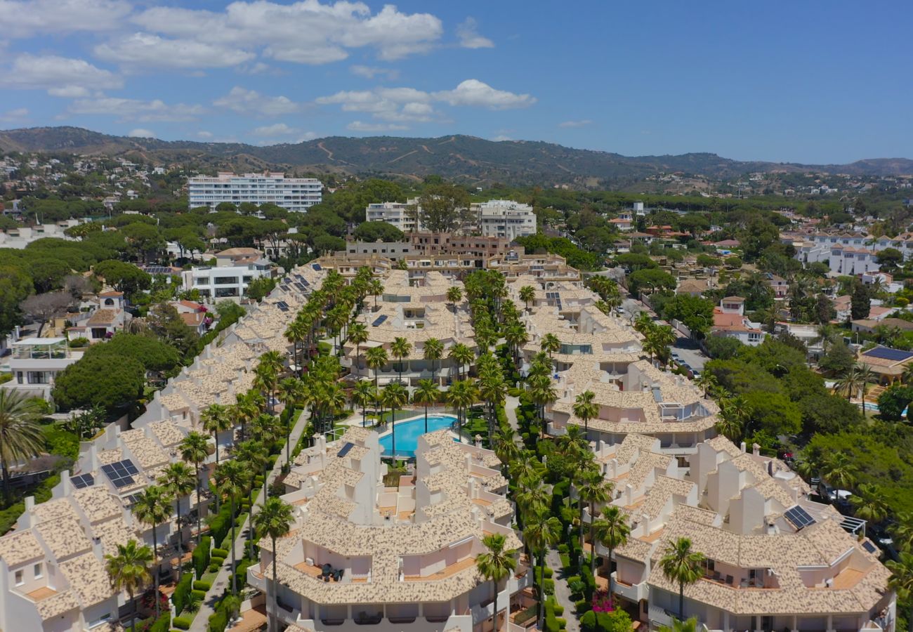 Terraced House in Marbella - 3150 Seaside Home with Stunning Sea Views