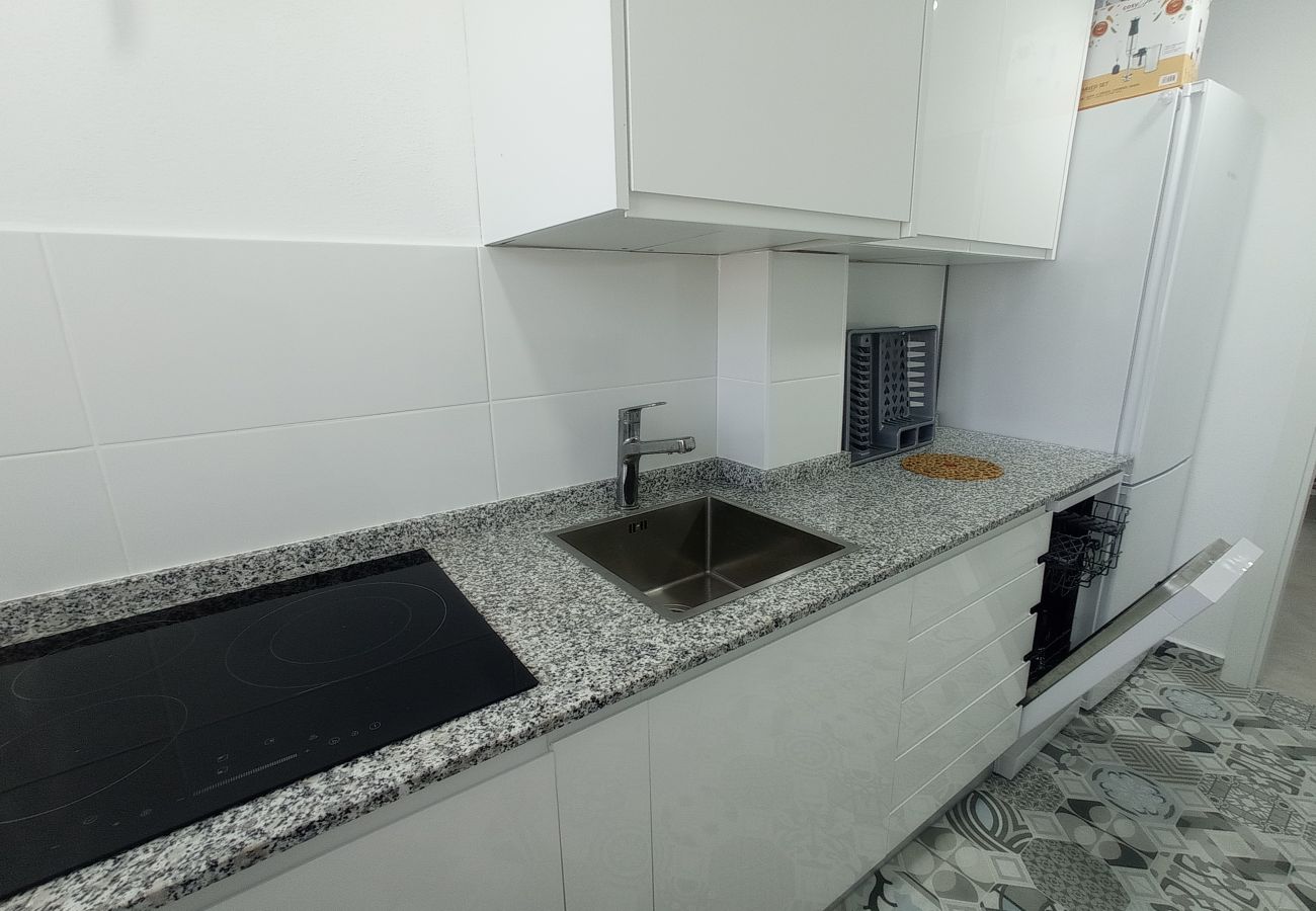 Apartment in Playa Xeraco - La Caracola esc.A 3º pta.15