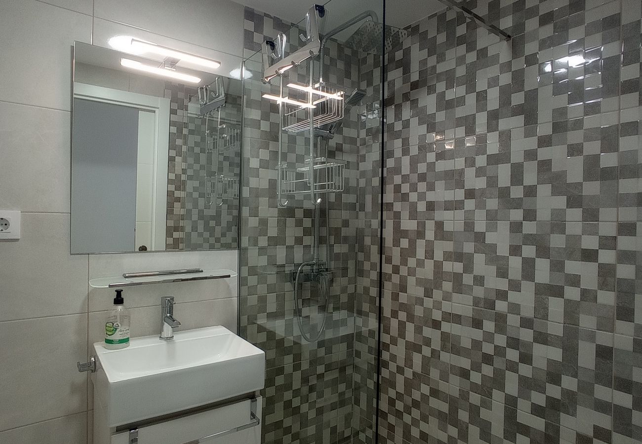 Apartment in Playa Xeraco - La Caracola esc.A 3º pta.15