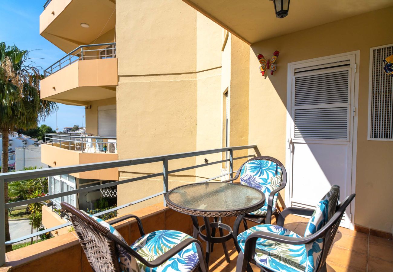 Alternative view of the outdoor terrace at the Tahiti 2 7 apartment with parking.