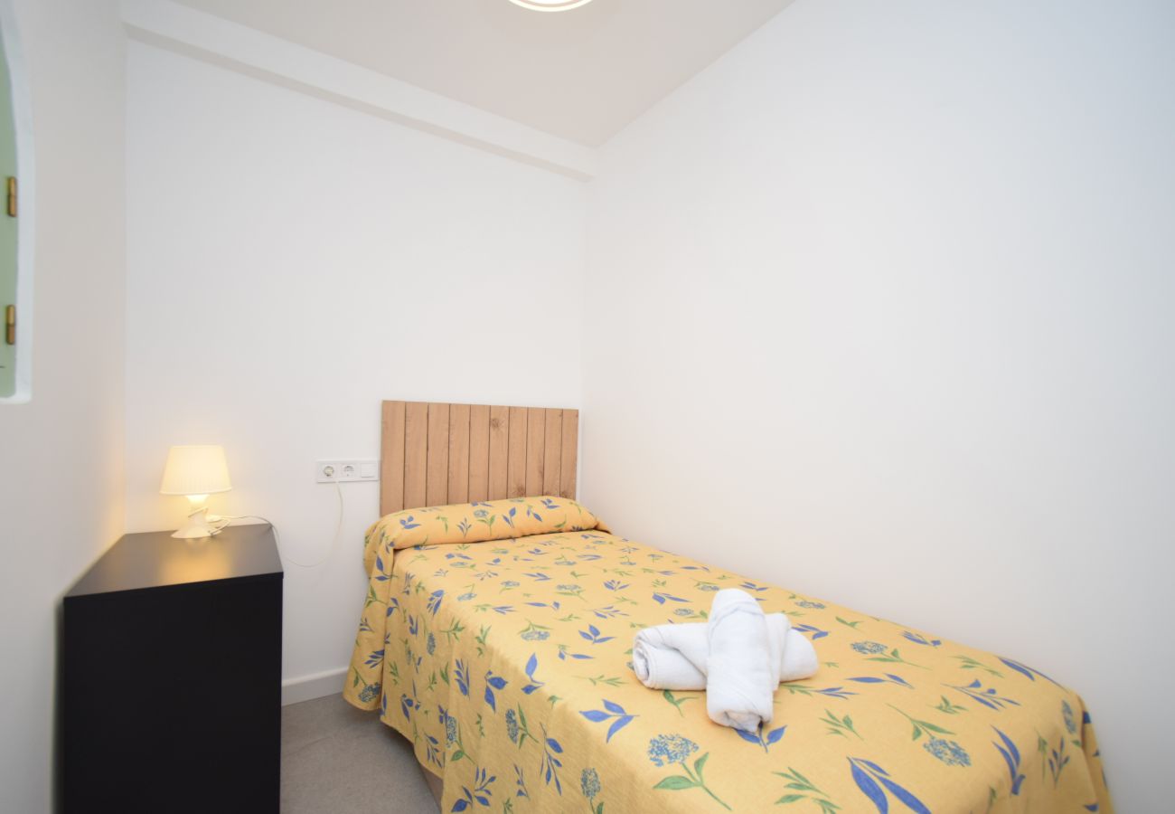 Apartment in Benidorm - TORRE CLUB MEDICO 7A2