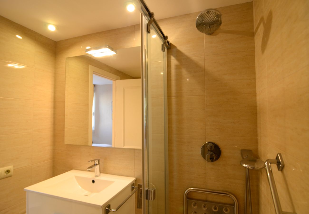 Apartment in L'Escala - TERRASSA DEL MAR ESC. 1  1º A