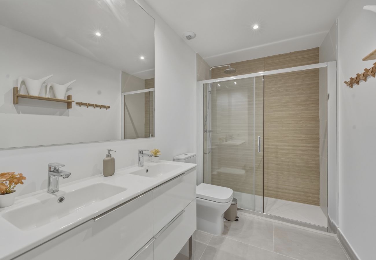 Apartment in Estepona - 3025 Elegant apartment with terrace and pool