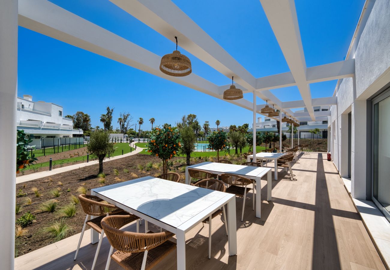 Apartment in Estepona - 3025 Elegant apartment with terrace and pool
