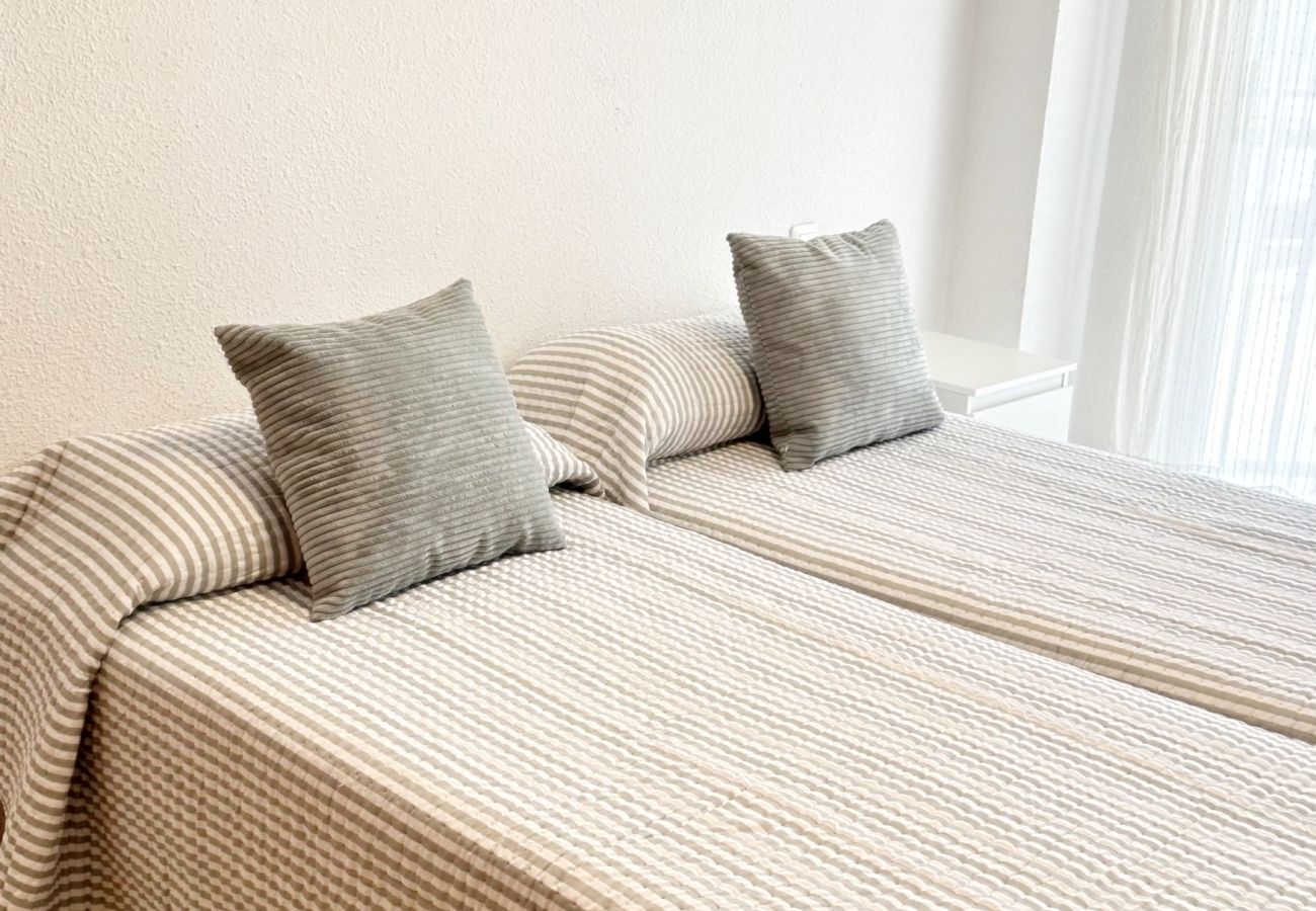 Apartment in Miramar Playa - LOS SAUCES Bl 2 - 2ª - 2º - 5ª