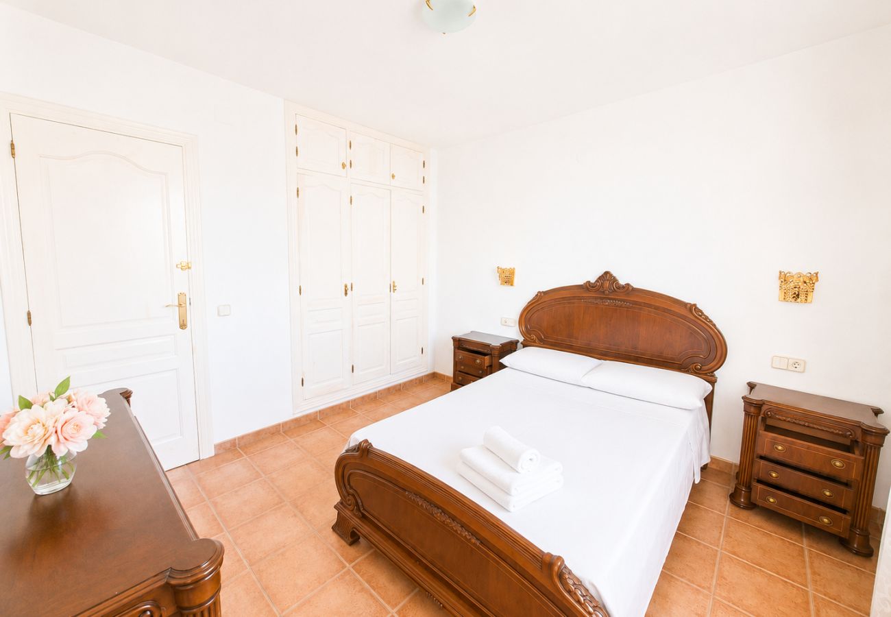 House in Alcocebre / Alcossebre - Villa Tres Playas | Gran patio privado · Piscina ·