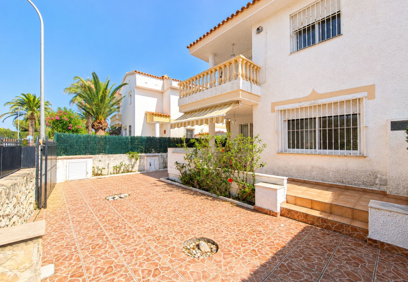 House in Alcocebre / Alcossebre - Villa Tres Playas | Gran patio privado · Piscina ·